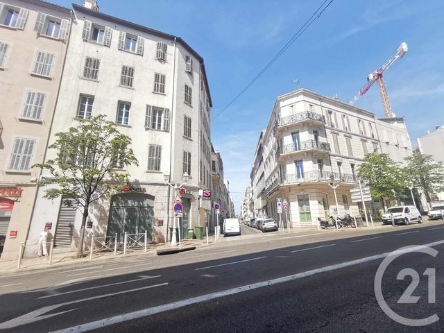 Appartement F2 bis à vendre - 2 pièces - 58.0 m2 - TOULON - 83 - PROVENCE-ALPES-COTE-D-AZUR - Century 21 Ouest Immo